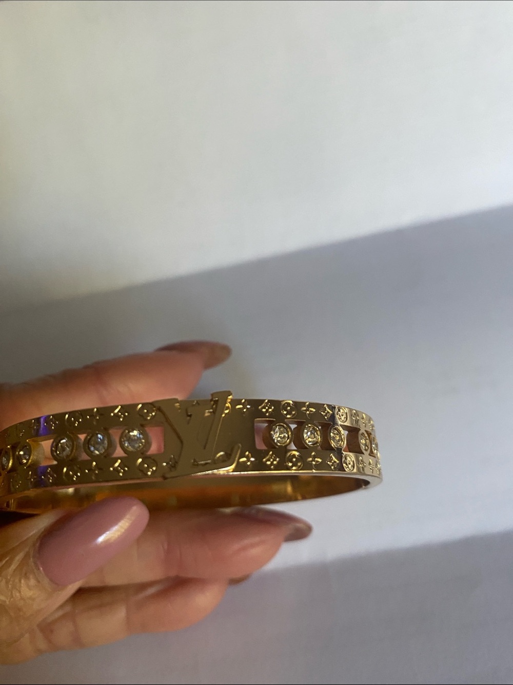 Fashion Jewelry Louis Vuitton Gold Crystal-Studded LV Bangle Bracelet